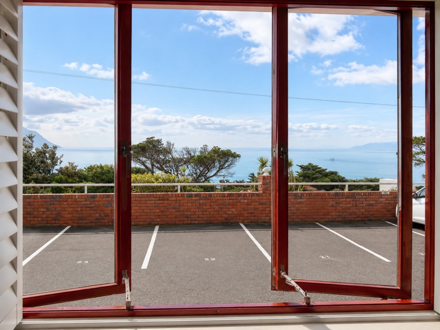 2 Bedroom Property for Sale in Simons Town Western Cape